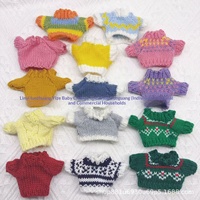 Pull personnalisable pour poupée de 10 cm, tricoté à la main, mini-haut pour poupée, tenue de remplacement mignonne pour accessoires de poupée en peluche