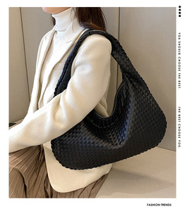 Sac fourre-tout en cuir PU pour femme, sac à bandoulière à poignée supérieure, sac hobo grande capacité, sac à main souple végétalien, sac bandoulière avec fermeture éclair sous le bras - Product Image 4