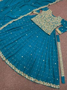 เปิดตัวคอลเลคชั่นใหม่นักออกแบบเย็บปักถักร้อยหนักและลำดับหนัก5มม. งานด้วยมือหิน lehenga choli กับ dupatta - Product Image 2