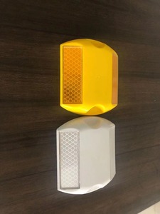 राजमार्ग परावर्तक चिंतनशील प्लास्टिक बिल्ली आँखें रोड संवर्धन उठाया फुटपाथ मार्कर - Product Image 6