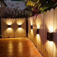 Lampe solaire murale extérieure étanche de petite taille pour jardin, cour, maison, clôture, indice de protection IP65, source lumineuse LED de style chinois