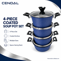 Ensemble de 4 casseroles en fer avec revêtement antiadhésif, couvercle en verre et poignée en silicone, empilables pour une cuisine compacte