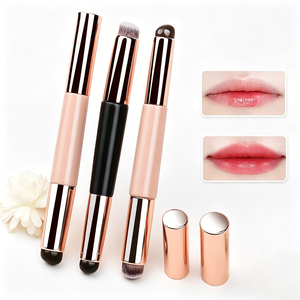 Pincel de maquillaje de doble punta 2 en 1 con mango de madera, pelo sintético, para labios, corrector, delineador de ojos y difuminado. - Product Image 1