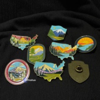 Badge en métal émaillé personnalisé en alliage de zinc avec logo sur mesure pour les magasins de détail et les coffrets cadeaux haut de gamme