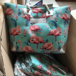 Borsa da Spiaggia in PU alla Moda con Ricamo Dorato Motivo Fenicottero di Grand Turk Borsa per la Spesa all'Ingrosso - Product Image 5