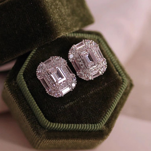 Orecchini a Perno Geometrici per Donne, Design Minimalista Femminile, per Uso Quotidiano in Ufficio, Accessori Regalo per Feste - Product Image 4