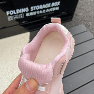 Zapatos Infantiles Despair Forrest Gump Primavera 2025, Nuevas Zapatillas Ligeras para Niñas con Suela Suave Antideslizante, Cierre de Velcro para Niños, a la Moda - Product Image 5