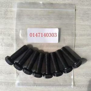 สลักเกลียวหกเหลี่ยม OEM M10x50 สีดำออกไซด์ คลาส 8.8 อะไหล่รถแทรกเตอร์เจาะหิน - Product Image 1