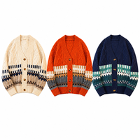 Saisonale Koreanische Polyester (Terylene) Baumwollmischung V-Ausschnitt Voll Atmungsaktive Herren Strickjacke für Wochenendreisen Damen Großhandel