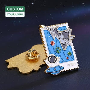 Spille Personalizzate con Design Spaziale in Metallo Dorato, Logo Aziendale o Scolastico, Spille Smaltate Morbide con Glitter per Regali - Product Image 1