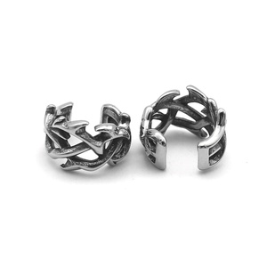 Pendiente de Oreja Unisex Impermeable con Espina Retorcida, Sin Perforación, Plateado Envejecido, Único, Moderno, Gótico, Regalo - Product Image 5