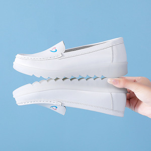 Chaussures infirmières pour femmes, semelle souple, respirantes, tige en maille, semelle épaisse, antidérapantes, antistatiques, chaussures médicales d'automne, confortables - Product Image 4