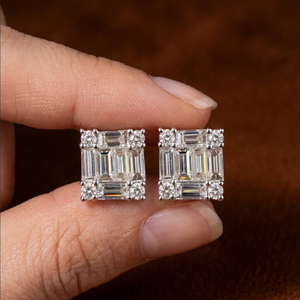 Bijoux haut de gamme en or massif 18 carats avec diamant naturel blanc garanti, forme carrée, boucles d'oreilles en grappe de baguette pour femme - Product Image 2