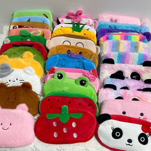 Astuccio Peluche a Forma di Animale Carino, in Poliestere con Imbottitura in Cotone PP, Grande Capacità, Forniture Scolastiche, Regalo Perfetto per la Scuola - Product Image 1