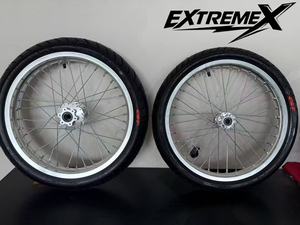 Ensemble de roues Supermoto argentées de 17 pouces pour Sur-Ron Light Bee avec pneus <span class=keywords><strong>CST</strong></span> Street - Product Image 6