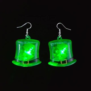 Fiesta del Día <span class=keywords><strong>de</strong></span> <span class=keywords><strong>San</strong></span> <span class=keywords><strong>Patricio</strong></span> Festival personalizado Pendientes ligeros Imprimir Suministros para eventos Decoración - Product Image 3