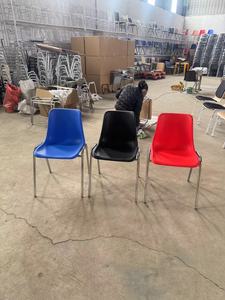 <span class=keywords><strong>Chaise</strong></span> de <span class=keywords><strong>salle</strong></span> <span class=keywords><strong>à</strong></span> <span class=keywords><strong>manger</strong></span> en plastique <span class=keywords><strong>à</strong></span> coque PP et pieds métalliques, avec crochet de fixation, pour restaurants, cafés et bistrots, prix de gros abordable - Product Image 6