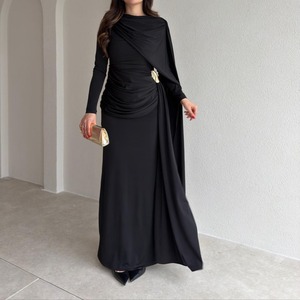 Elegante Vestido Largo de Noche con Cuello en V, Drapeado y Fruncido, Color Marrón Chocolate, Ajuste Delgado, Manga Larga, Tipo Tubo, con Anillo Metálico, Satén, 220g, En Stock - Product Image 4
