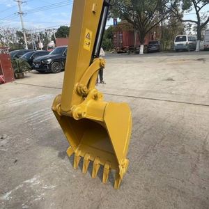 Mini-excavatrice d'occasion 305.5E2 303 306E 305 en stock, faible nombre d'heures d'utilisation, garantie fournie, bon état esthétique, forte adaptabilité - Product Image 3