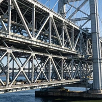 Puente de Arco de Acero de Largo Alcance Personalizable con Componentes Estructurales Galvanizados Resistentes a la Corrosión