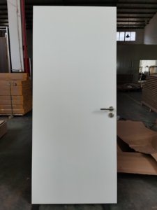Puerta Batiente <span class=keywords><strong>de</strong></span> Madera Maciza con Acabado <span class=keywords><strong>de</strong></span> Superficie Lisa, Aislamiento Acústico y Aislamiento Térmico en Forma <span class=keywords><strong>de</strong></span> T Moderna para Uso en Casas, Hoteles y Villas - Product Image 6