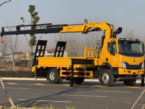 <span class=keywords><strong>Grue</strong></span> <span class=keywords><strong>de</strong></span> levage efficace montée sur camion <span class=keywords><strong>avec</strong></span> <span class=keywords><strong>bras</strong></span> télescopique, boîte <span class=keywords><strong>de</strong></span> vitesses, vérin hydraulique Eaton, moteur principal du véhicule - Product Image 4