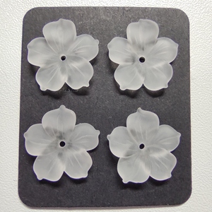 Cuarzo Natural Blanco Esmerilado en Forma de Flor F8 15-18mm, Gema Suelta para Diseño - Product Image 3