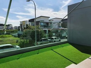 รั้วต้นไม้ประดิษฐ์กลางแจ้งทันสมัย แผงผนังสวนที่ทนทาน ต้นไม้สังเคราะห์สำหรับระเบียง ผนังสีเขียวประดิษฐ์ - Product Image 2