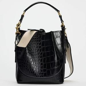 New luxury PU leather <b>crossbody</b> <b>bag</b> for women, drawstring bucket <b>bag</b>, handheld handbag - Product Image 2