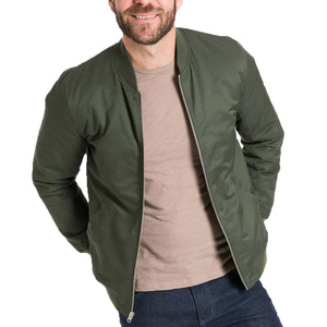 Chaqueta bomber clásica para hombre con puños y tela de mezcla de algodón y nailon para un uso casual versátil y transicional de temporada. - Product Image 5