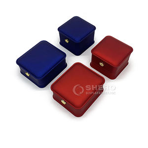 Caja de Joyería de Piel Sintética Negra y Roja al por Mayor, Nuevo Estilo, con Logotipo Personalizado, para Collares, Pulseras, Pendientes y Anillos - Product Image 1
