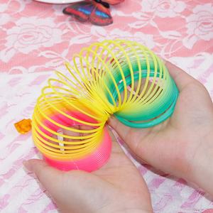 Jouets créatifs pour enfants 2023, cercle arc-en-ciel amusant, jouets éducatifs pour le développement précoce, jouets en plastique pliables à ressort, jouets magiques pour enfants - Product Image 3