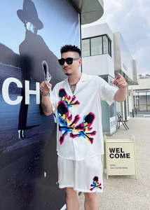 <span class=keywords><strong>Pigiama</strong></span> da <span class=keywords><strong>uomo</strong></span> in seta di lusso chiaro con teschio <span class=keywords><strong>nero</strong></span> a maniche corte pantaloncini da notte da <span class=keywords><strong>uomo</strong></span> - Product Image 4