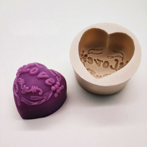 Ronde 4 Modèles Coeur Contour Tournesol Marguerite Rose AMOUR Ruban Arc Surface Forme Silicone DIY À La Main Pain Savon Bougie Moule - Product Image 4