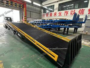 Rampe de quai mobile robuste de 4 à 12 tonnes, <span class=keywords><strong>plateforme</strong></span> <span class=keywords><strong>d</strong></span>'<span class=keywords><strong>accès</strong></span> pour chariot élévateur à <span class=keywords><strong>hauteur</strong></span> réglable pour entrepôt et logistique - Product Image 3