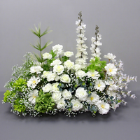 Décoration de mariage avec arrangement floral de style forestier, arrangement floral au sol, fleurs de simulation pour mariage