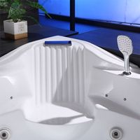 Baignoire autoportante triangulaire moderne en acrylique, écologique, avec fonction massage et éclairage LED, idéale pour salle de bain intérieure