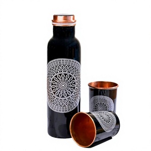 Bouteille en cuivre Meena Artwork, bouteille ayurvédique en cuivre avec impression mandala, bouteille d'eau en cuivre pur 1L, design mandala - Product Image 1