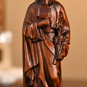 Statue en <span class=keywords><strong>bois</strong></span> sculptée à la main de Saint Joseph, figurine ronde complète avec bâton de lys, ornement de table chrétien catholique rustique - Product Image 4