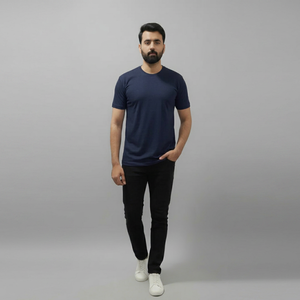 Camiseta de Manga Corta para Hombre, Cuello Redondo, Color Azul Marino, Corte Regular, Color Sólido, Estilo Casual, 100% Algodón Jersey, Teñido con Hilo, Peso Pesado - Product Image 1