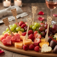 Op maat gemaakte Valentijnsdag-thema bamboe fruitprikkers schattige beer hart roosvormige cocktailvorkjes voor dessert en hapjes FDA LFGB