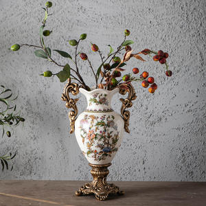 Jarrón de Cerámica Europeo con Forma de Trofeo, de Pie, Ecológico, Ligero, con Diseño de Esmalte de Color Decorativo - Product Image 4