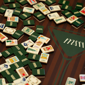 Lujoso Juego de Mahjong Parísino Amarillo Pintado a Mano, 160 Piezas Americanas, Tapete de Neopreno Acrílico de Tres Capas, Entretenimiento - Product Image 5