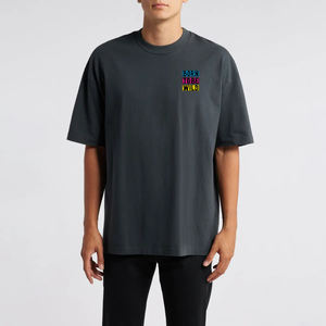 Camisetas Gráficas Personalizadas al por Mayor, de Algodón Premium, Corte Cuadrado, Estilo Holgado, Estampado en Serigrafía, Hombros Caídos, para Hombre - Product Image 1