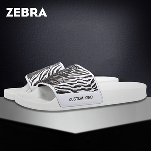 Henghao-Zapatillas de casa para mujer, chanclas atléticas de cebra, pantuflas de casa para interior - Product Image 1