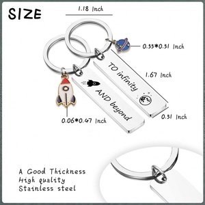 Llavero de planeta, llavero de cohete, llavero '<span class=keywords><strong>Te</strong></span> <span class=keywords><strong>amo</strong></span> hasta el <span class=keywords><strong>infinito</strong></span> y más allá', llaveros de pareja esmaltados, regalos con dijes, llavero de cohete - Product Image 6