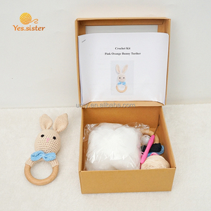 Hochet lapin en crochet pour bébé, jouet animal à tricoter, cadeau pour nouvelle maman, anneau de dentition pour bébé - Product Image 2