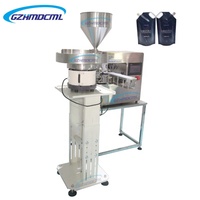 Machine de remplissage et de capsulage de sachets pour shampoing, lessive, détergent, crème, jus liquide