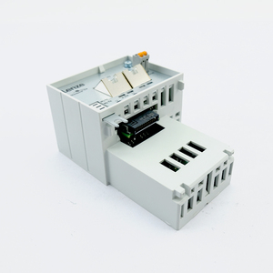 Nuevo Servoaccionamiento Lenze Original E84AYCEOV, Inversor de Frecuencia E84AVHCE5524SB0 16896152 16628434 13721684 E70ACMDE0104SA2ETR - Product Image 1