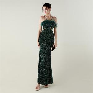 <span class=keywords><strong>Robe</strong></span> de soirée artisanale en velours, ornée de sequins et de plumes <span class=keywords><strong>d</strong></span>'autruche. - Product Image 5